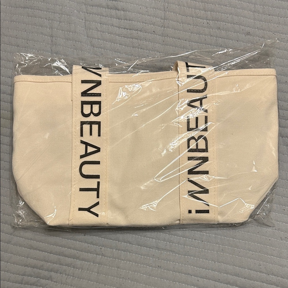 INNBEAUTY Cream Tote Bag